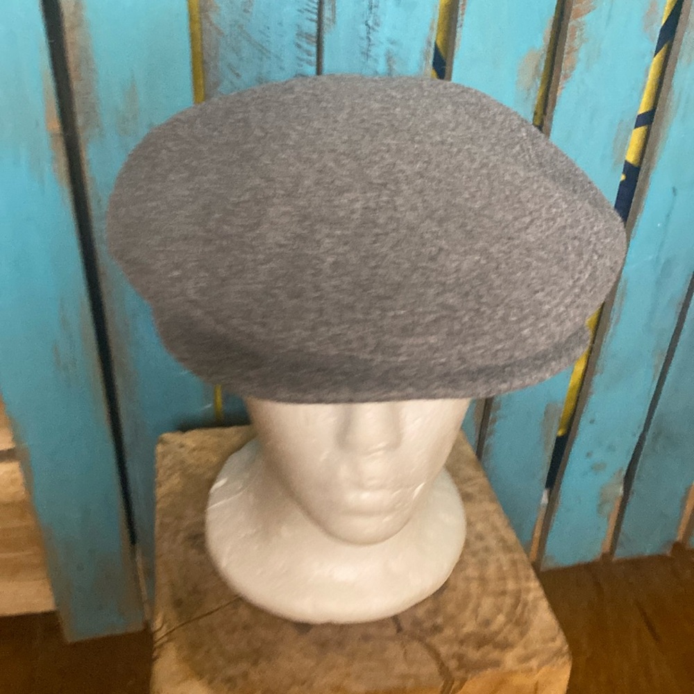 Vintage Union made flat cap size medium light gray made in USA